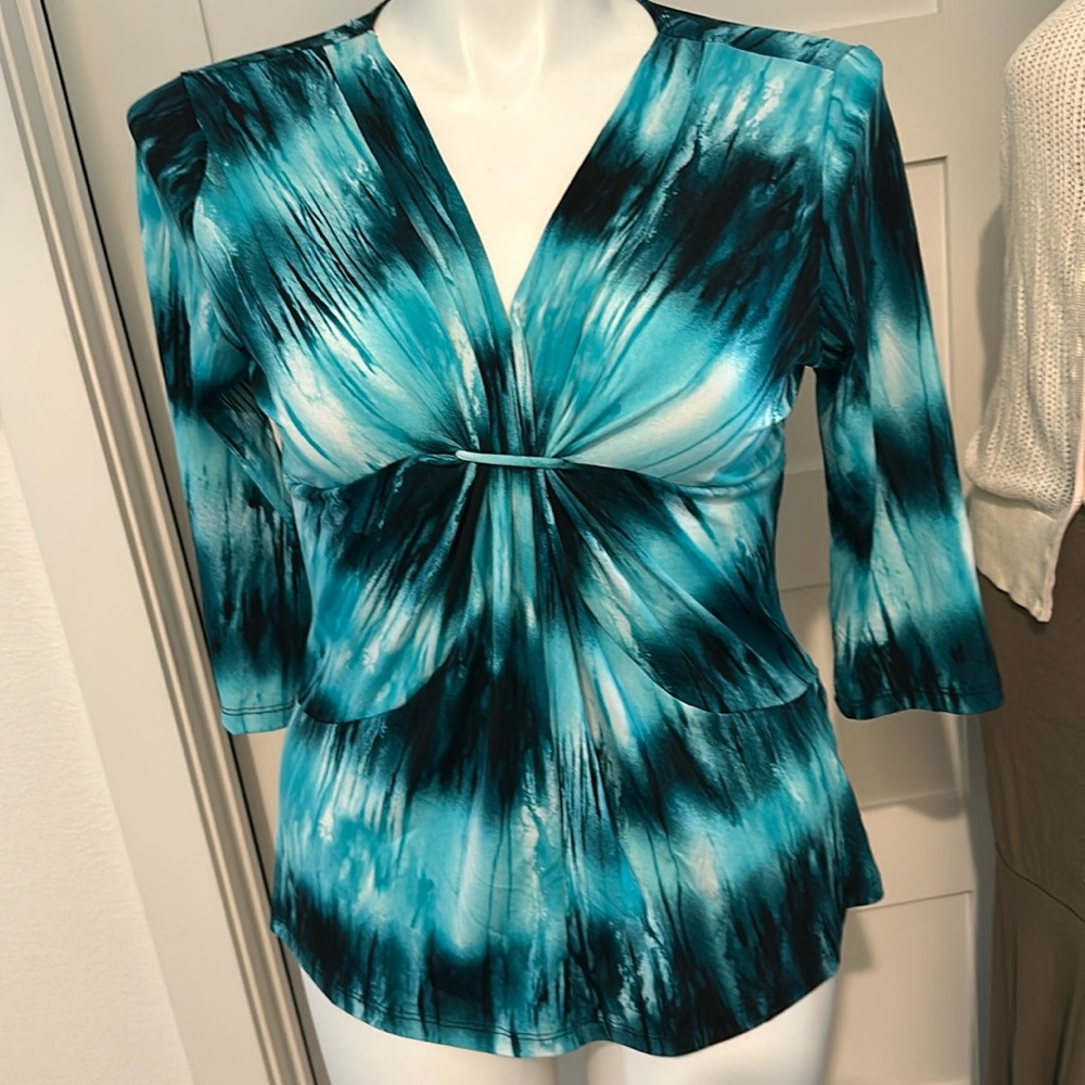 Dressbarn 3/4 Sleeve V-Neck Top